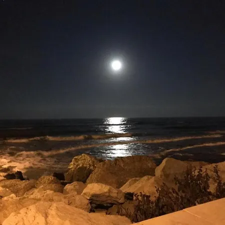 Il Mare In Una Stanza Riccione Exterior photo